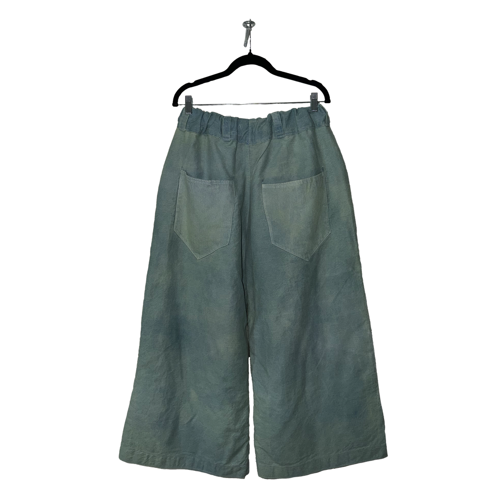 Light Wash Baggy Jeans (Distressed)